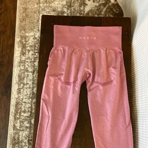 NVGTN size M, barely worn pink workout leggings